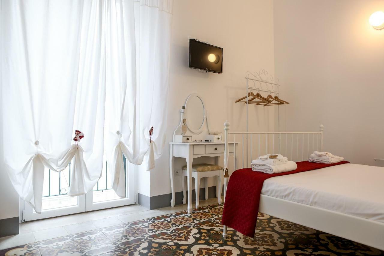 Borgottocento Hotel Vieste Buitenkant foto